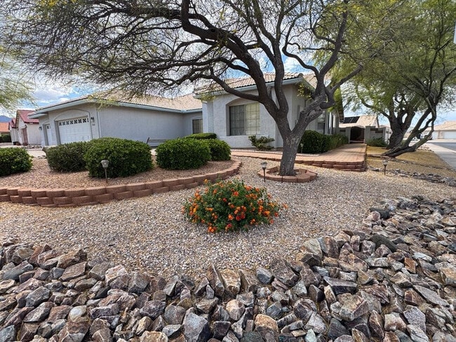 Building Photo - 3829 Camino del Vara