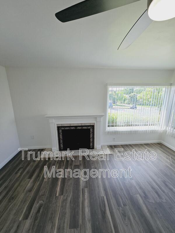 Building Photo - 525 E Harvard Rd