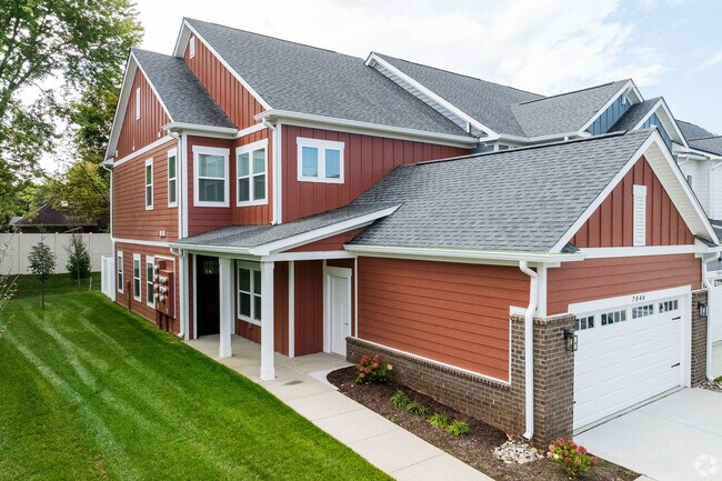 Building Photo - Bull Run Townhomes