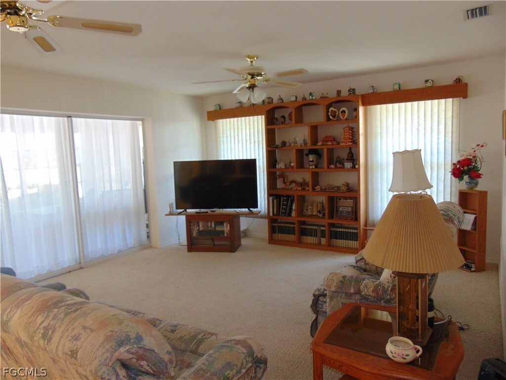 Foto del edificio - 1092 Riverbend Dr