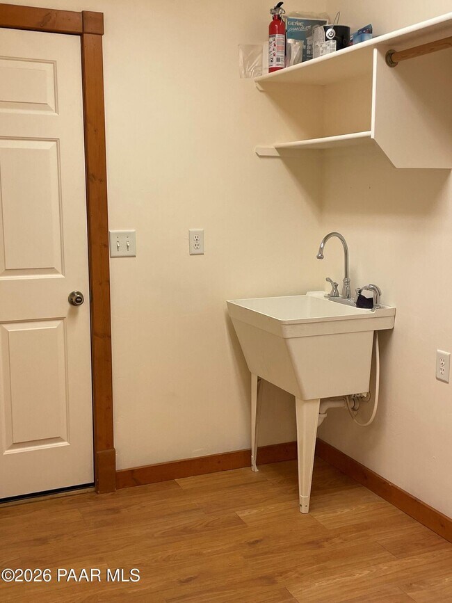 Foto del edificio - 2575 Solar View Dr