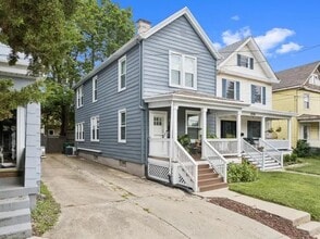 Building Photo - 1351 Burdette Ave
