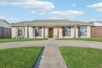 Building Photo - 813 Stone Trail Dr