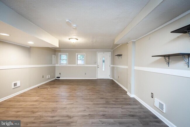 Building Photo - 5001 N Tupelo Turn