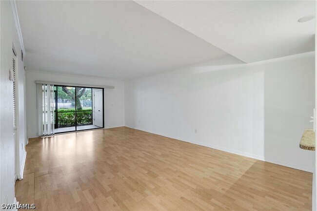 Foto del edificio - 28161 Pine Haven Way
