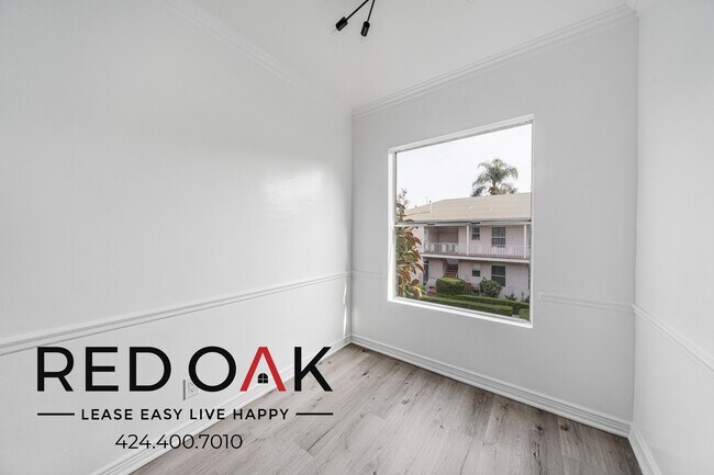 Foto del edificio - 5164 Clinton St