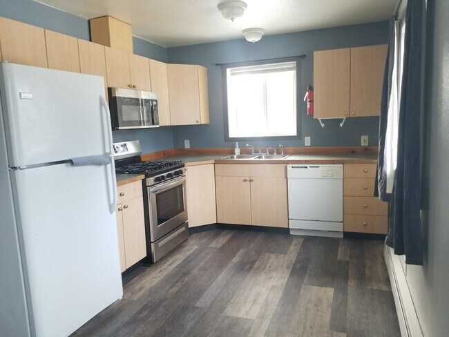 Kitchen #2 - 45941 Miller Loop Rd