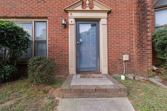 Building Photo - 6146 Keswick Row