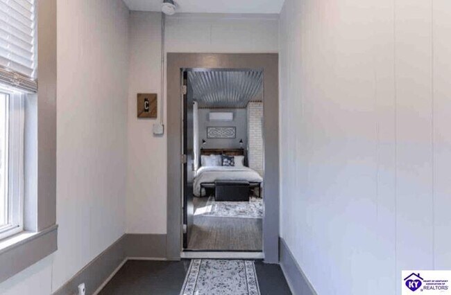 Foto del edificio - 404 N Washington St