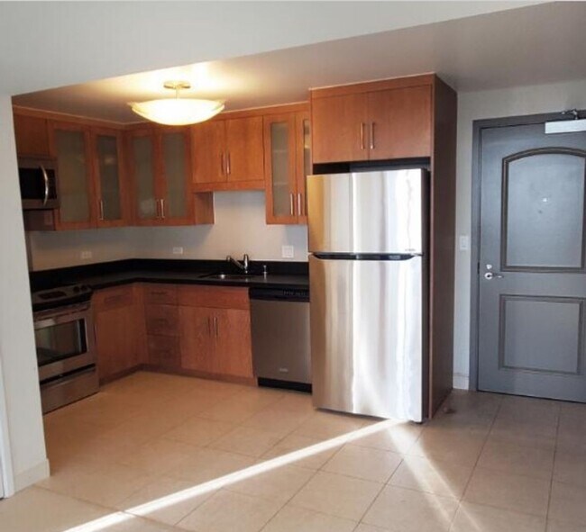 Foto del edificio - Pet Friendly. 2 Parking. Central AC. Secured