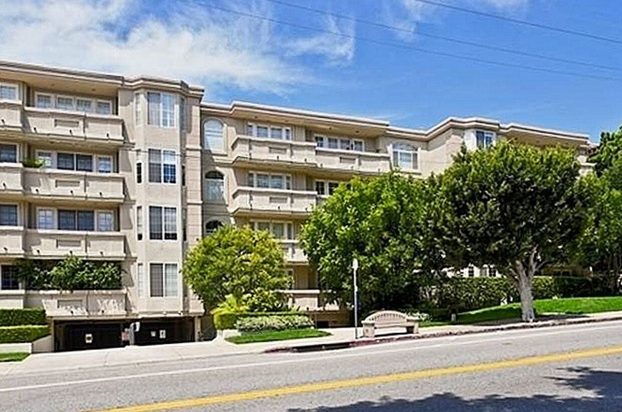 Foto principal - Spacious unit in the Brentwood Excelsior--...