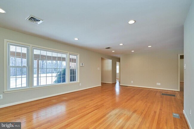 Foto del edificio - 500 Springvale Rd