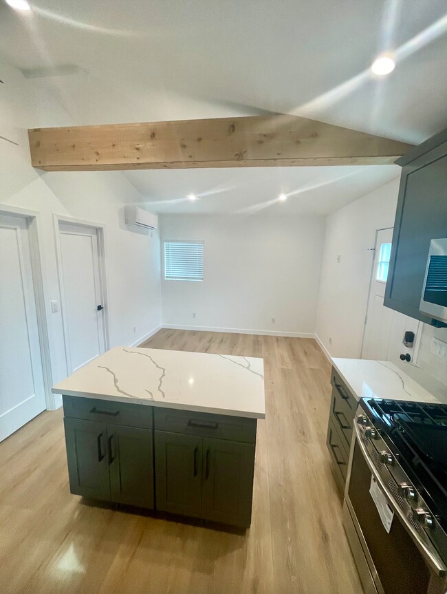 3795 Rosewood Ave, Los Angeles, CA 90066 House Rental in Los Angeles