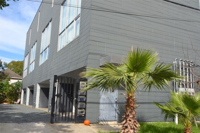 Foto del edificio - 1316 Cleveland St