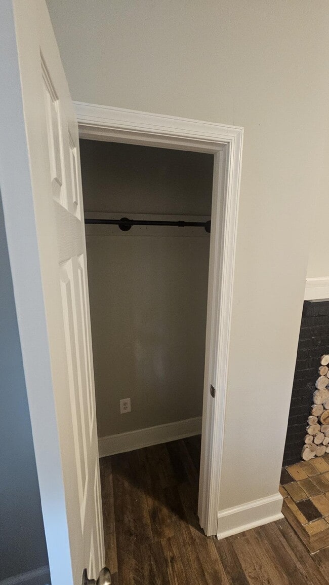 Photo - 901 N 27th St Apartment