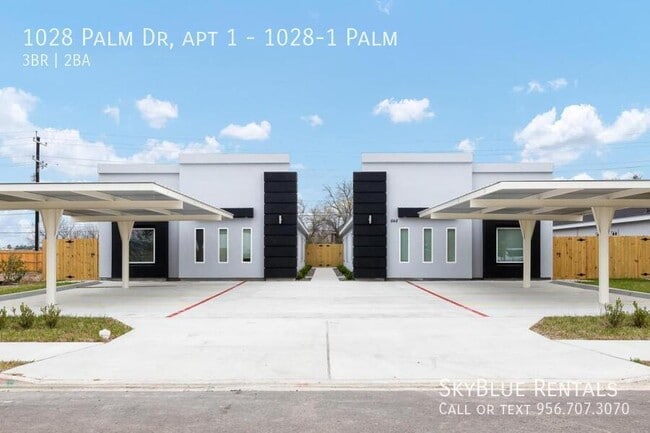 Building Photo - 1028 Palm Dr