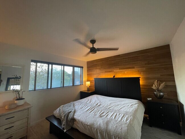 Foto del edificio - 676 N 12th St