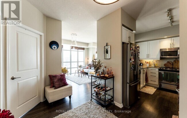 Building Photo - 85 E Liberty St