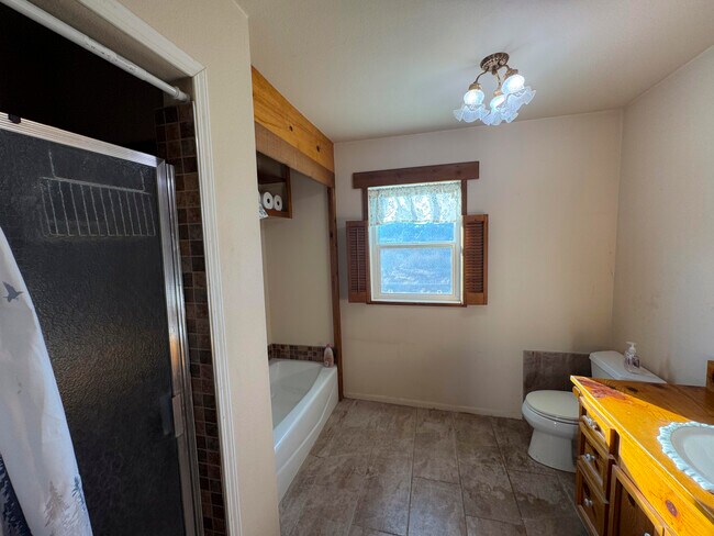 Foto del edificio - 57220 Spencer Rd
