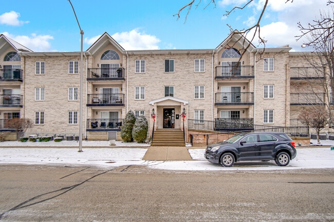 Building Photo - 9400 S 79th Ave