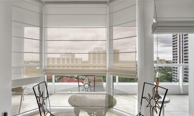Building Photo - 21055 Yacht Club Dr