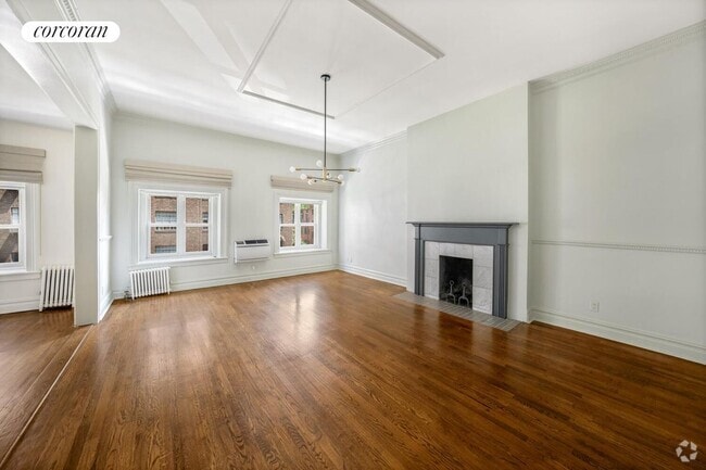 Building Photo - 120 E 19th St
