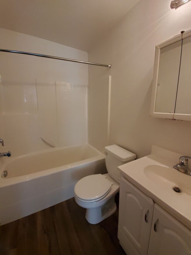 Building Photo - 1303ed