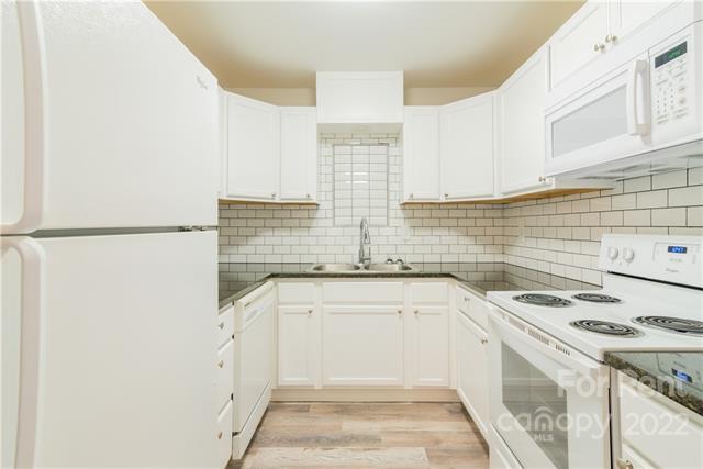 Foto del edificio - 116 Briarcliff Dr
