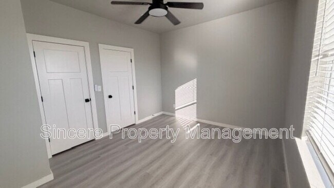 Building Photo - 2008 NW 27th St