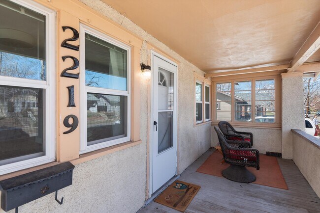 Foto del edificio - 2219 S Williams St