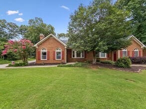 Building Photo - 153 Ponderosa Dr