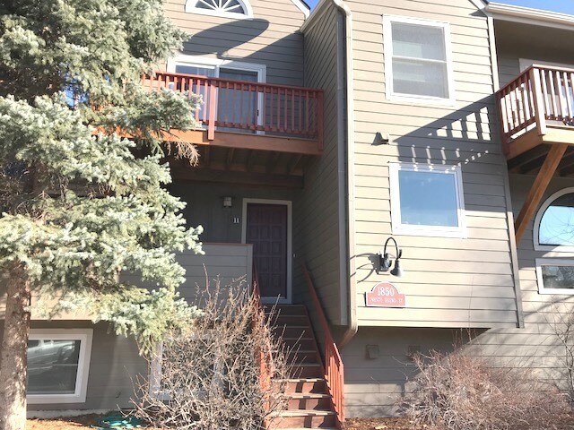 Building Photo - Three Bedroom in the heart of Boulder!