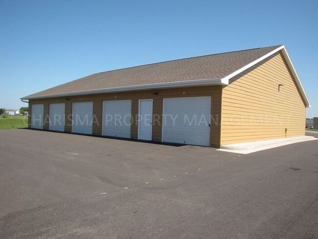 Building Photo - 535 Figzel Ct