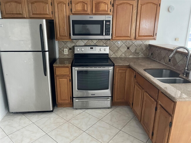 Foto del edificio - 8580 SW 23rd Pl