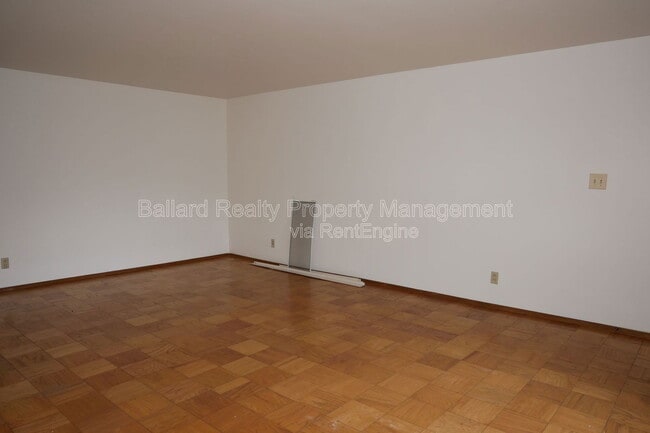 Foto del edificio - 4517 Evanston Ave N