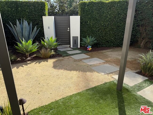 Foto del edificio - 907 Burrell St