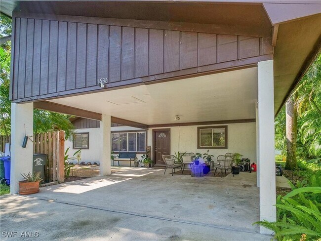 Building Photo - 1536 Alhambra Dr