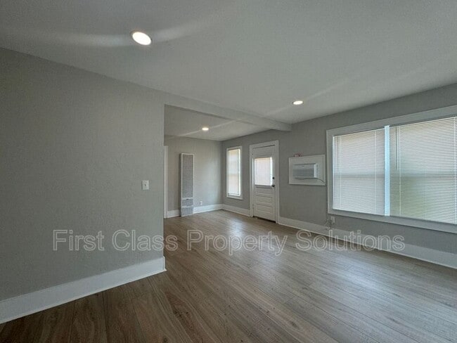 Photo - 2141 NW 29th St House