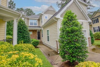 Building Photo - 104 Pine Hawk Dr