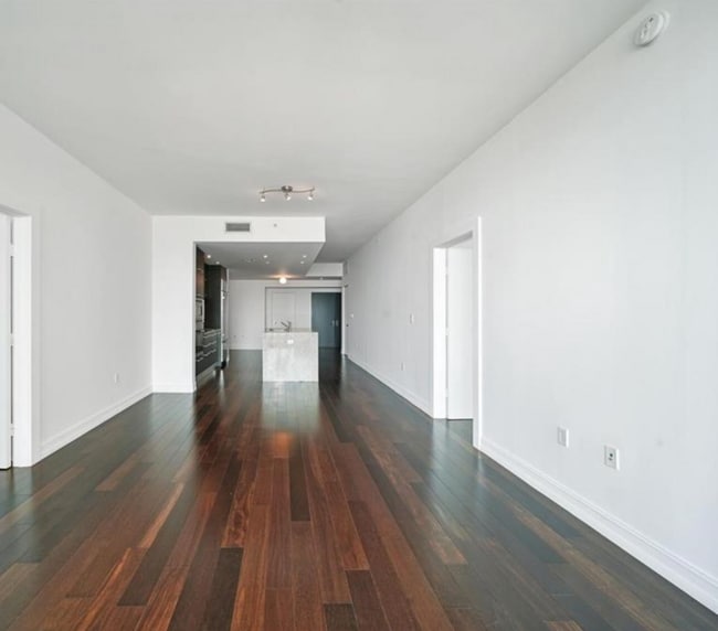 Building Photo - 900 Biscayne Blvd