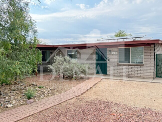 Building Photo - 2812 W Calle Ocio