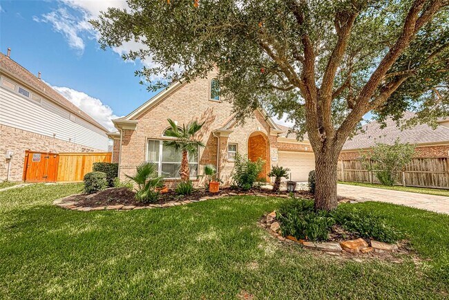 Foto del edificio - 19002 Berkshire Oak St