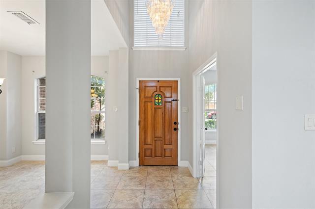 Building Photo - 5300 La Viva Ln