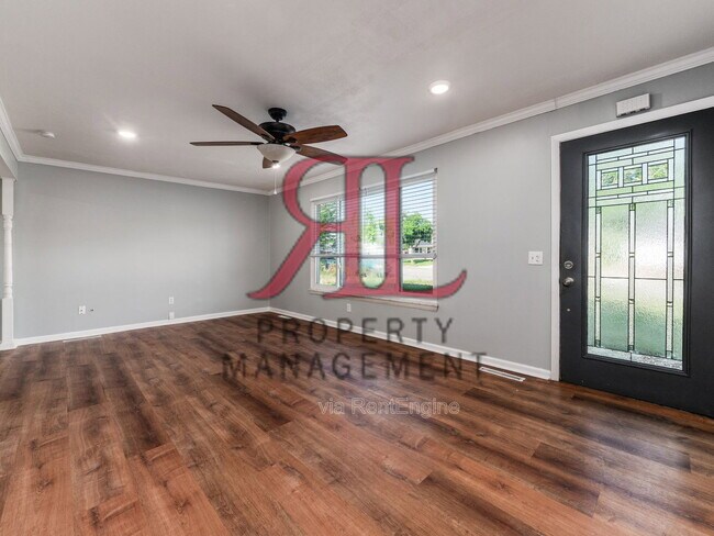 Foto del edificio - 3393 Paxton Ct