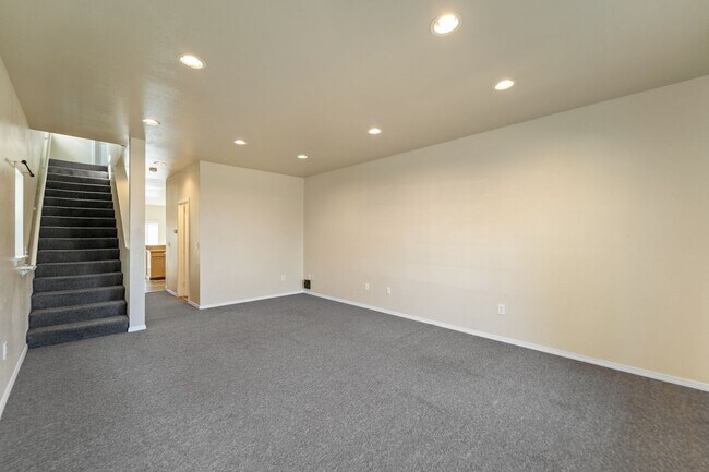 Foto del edificio - MOVE-IN SPECIAL! $500 plus Security Deposi...