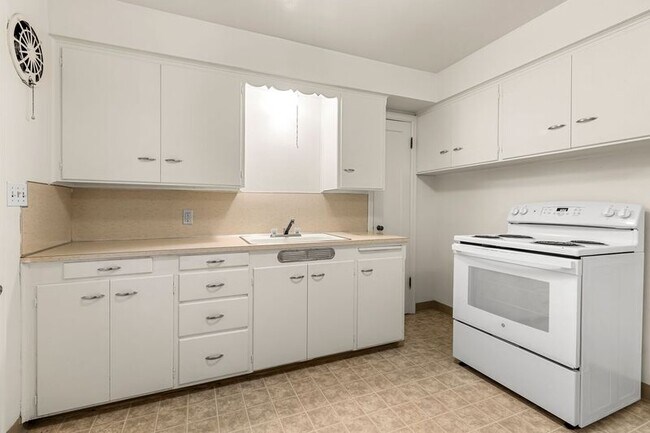 Foto del edificio - 6610 E Burnside St