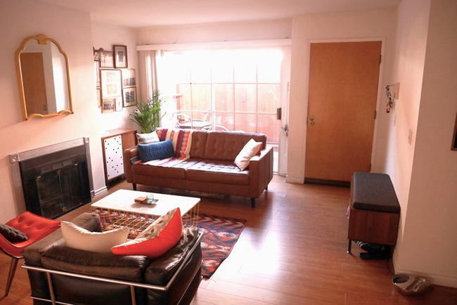 Foto del edificio - 143 S Hayworth Ave