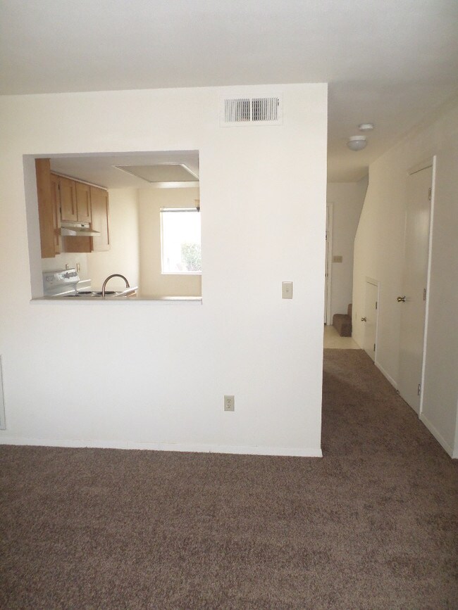 Foto del edificio - 2528 Siskiyou Blvd