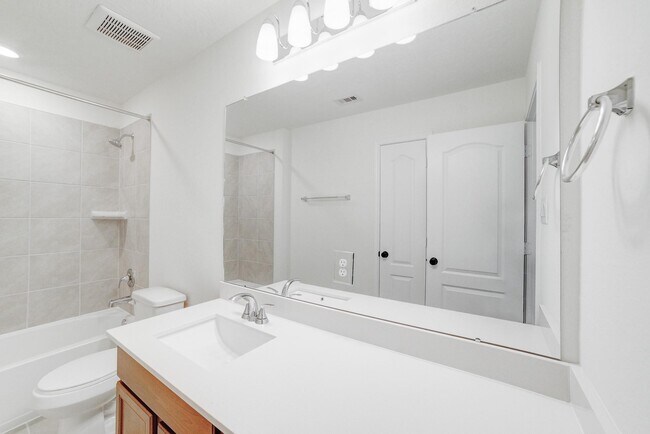 Foto del edificio - 9307 Central Pl