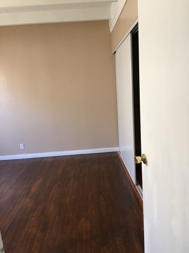 Habitación - 438 Cedar Ave